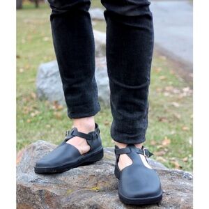 Aurora Shoe Co. T-Strap black leather shoes 9C